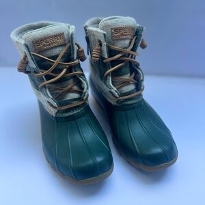 Sperry woman’s size 5 Green Duck Boots 60% wool